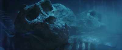[somber music playing] - Godzilla x Kong: The New Empire