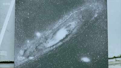 Some astronomers argued
that nebulae like this - Secrets of Size: Atoms to Supergalaxies