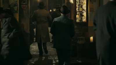 Some do. Step right in, gents! - Maigret in Montmartre