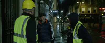 - Some fucker's locked it!
- There might be someone in there. - King of Thieves