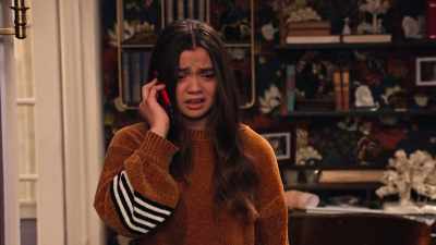 Some kids selling magazines. - No Good Nick