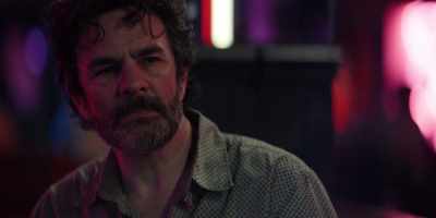 - Some people think so.
- I'm here to pay my respects. - Reacher