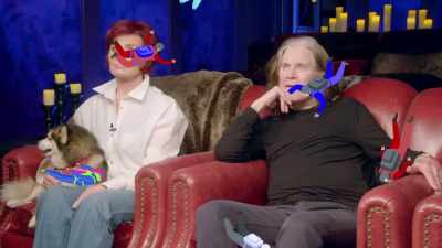 Some people thought
it was skydivers, - The Osbournes Want to Believe