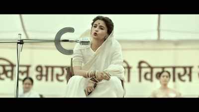 Some sell snacks,
alcohol, clothes, soap or utensils... - Gangubai Kathiawadi