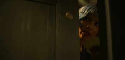- Somebody was coming out.
- You're still supposed to buzz. - Kimi