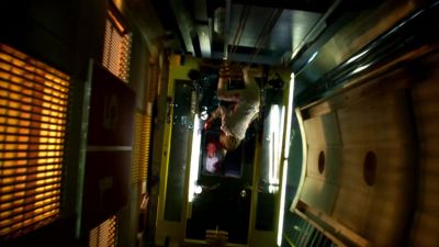 Somebody get me out of here! - CSI: Miami