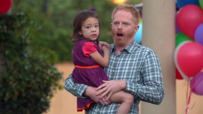 Somebody! Somebody!
This isn't pretend! - Modern Family