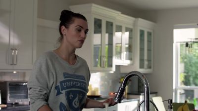 Someone just... - Supergirl