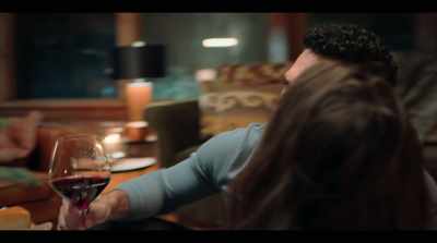 -Someone kind, and honest, and ideally…
-[man] Honey? - Love Hard