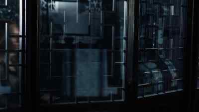 Someone knocked out Anthony
and let the monk go. - Falling Skies