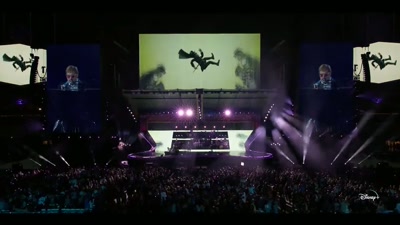 ♪ Someone saved, someone saved ♪ - Elton John Live: Farewell from Dodger Stadium