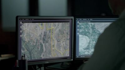 - Someone tell me this isn't happening.
- Keep them coming. - Homeland