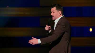 Someone threw out the idea of the hinge, - Jim Jefferies: High n' Dry
