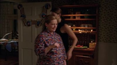 SOMEONE THREW UP
ON THE TABLE.
OH, GOD. - Gilmore Girls