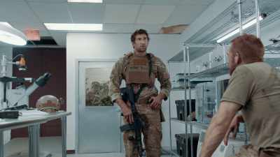 Someone who when your back
is up against the wall - Alien Warfare