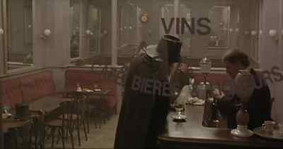 Someone for you, sir.
Over there. - Total Eclipse