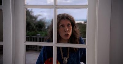 Someone's inside! - Grace and Frankie