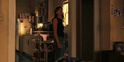 ♪ Someone's waiting just for you ♪ - Girlboss