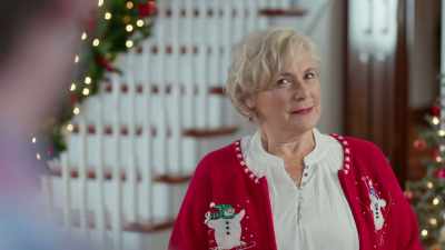 Something about Beatrice. Hmm? - Believe in Christmas