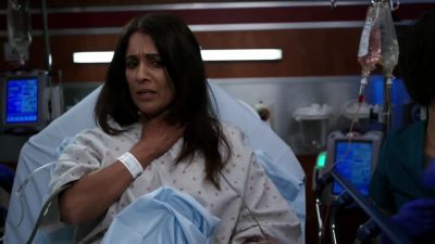 Something doesn't feel right. - Chicago Med