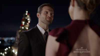 Something was just telling me
I should stay. - A Merry Christmas Match