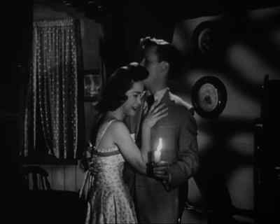 Something out there
was looking at me ! - Invasion of the Saucer-Men