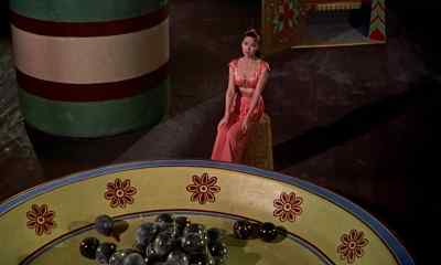 Something troubles
your appetite, Sinbad. - The 7th Voyage of Sinbad