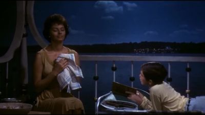 Something wrong What - Houseboat