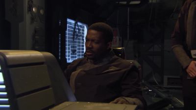 Something's going on in the hold.
Go do a head count. - Stargate SG-1
