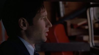 - Something's wrong here, Scully.
- Maybe it's underneath. - The X-Files