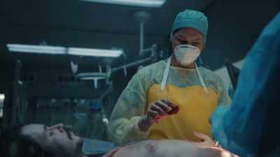 Something's wrong. - Coroner