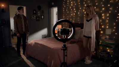 Sometimes a girl
just likes to be... - A Model Murder