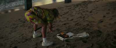♪ Sometimes I think it's a sin ♪ - The Beach Bum