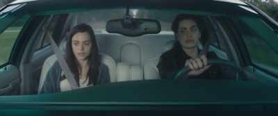 Sometimes it's like she's
two different people. - Souvenirs