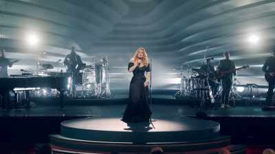 * Sometimes loneliness
is the only rest we get * - An Audience with Adele