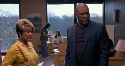Sometimes, when people
have a heart attack, - A Madea Family Funeral