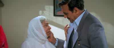 Son, 20 years I've held back these tears. - Dilwale Dulhania Le Jayenge