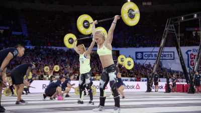 Son cycle de squat a tendance à
un peu plus rapide que le mien. - The Redeemed and the Dominant: Fittest on Earth
