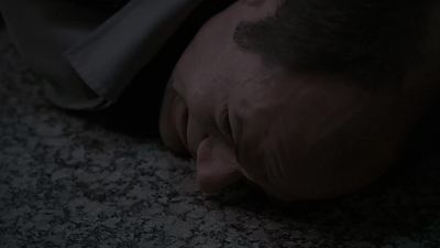 - Son of a bitch.
- Just the transmitter. This isn't Rabens. - 24