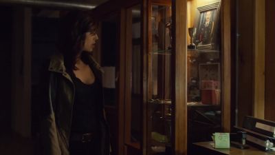 - Son of a bitch. - Private Eyes