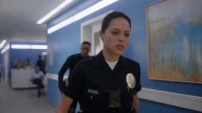 -Son of a bitch.
-What? - The Rookie