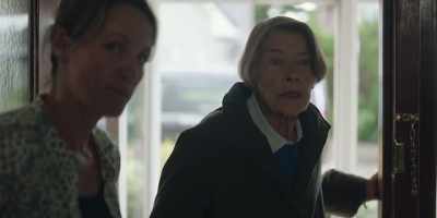 Son? Oh, thank you, God. - Elizabeth Is Missing
