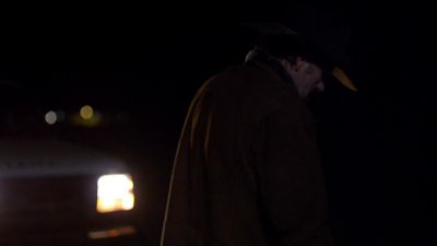 Son...
You're gonna take my hand. - Longmire