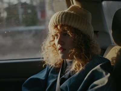 Sonja was so in love with him.
- That's right. - Girl Picture