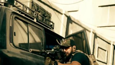 Sonny, move!
Move, Sonny, move! - SEAL Team