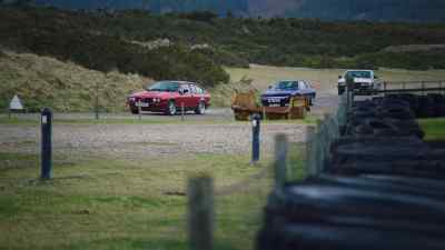 Soon,
Hammond spotted a racetrack - The Grand Tour