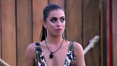 Soph, cause
you're a single girl - Love Island