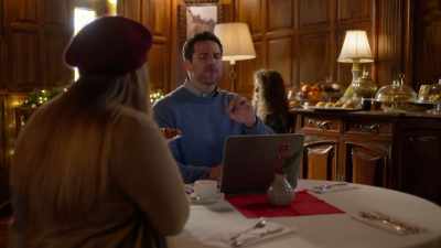 Sophie, I'm going to need like
two or three dozen more of-- - Joyeux Noel