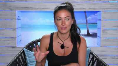 SOPHIE: I'm just
starting to feel like - Love Island