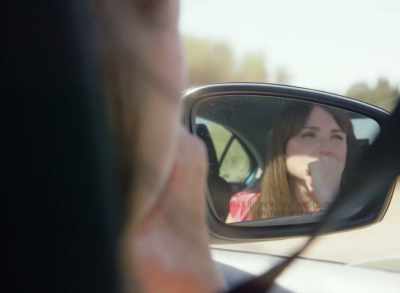 SOPHIE:
Jay, get in here. - Phoenix Forgotten